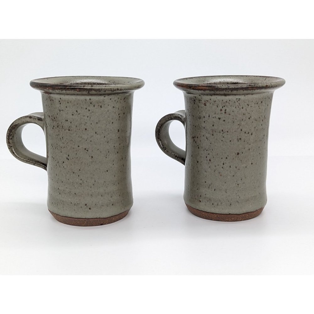 Pottery Mugs Set of 2 Stoneware Ceramic Glazed Dark Trim Grey Gray